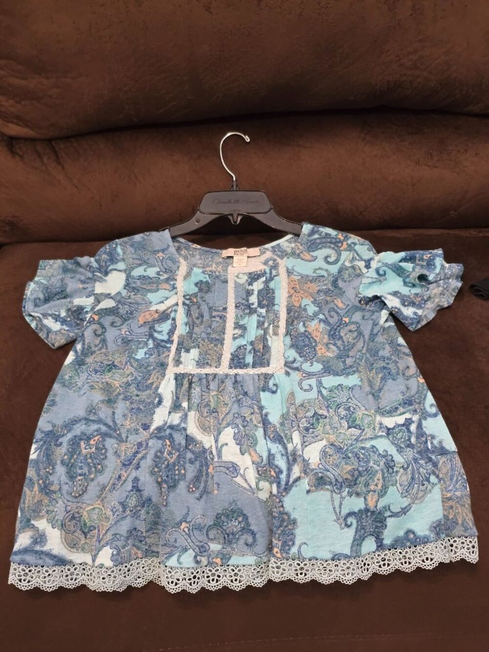 Vintage America Blues Women's Medium Blue Paisley Top Lace Hem Short Sleeves